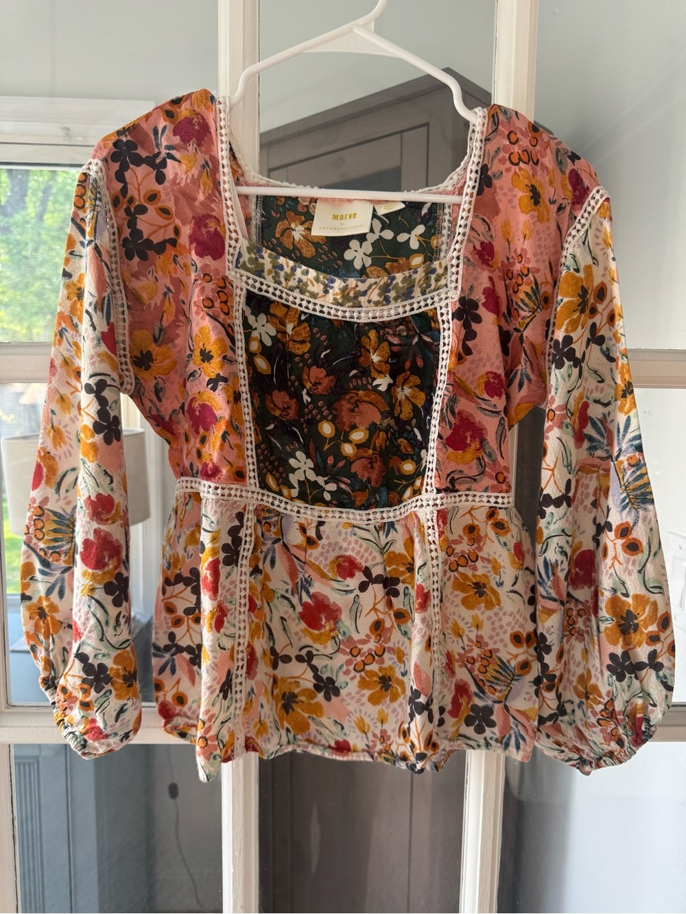 Floral Top with Puff Sleeves - Size XS